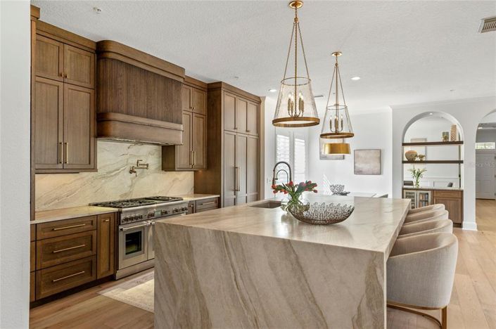 Image No.27-4 Bed House for sale