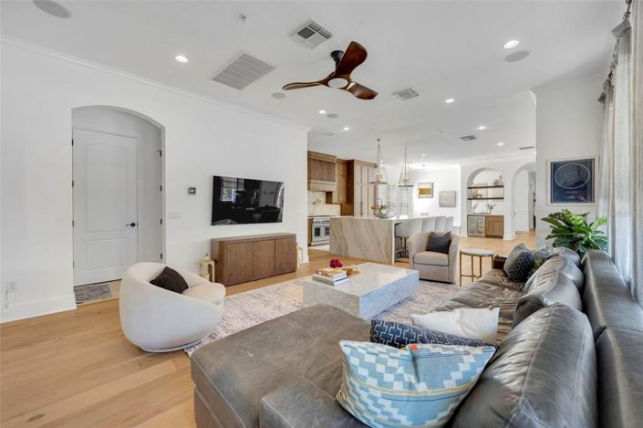 Image No.38-4 Bed House for sale