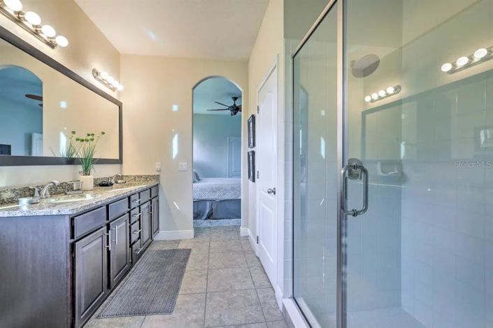 Image No.10-4 Bed Townhouse for sale