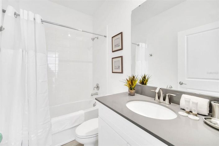 Image No.17-6 Bed House for sale