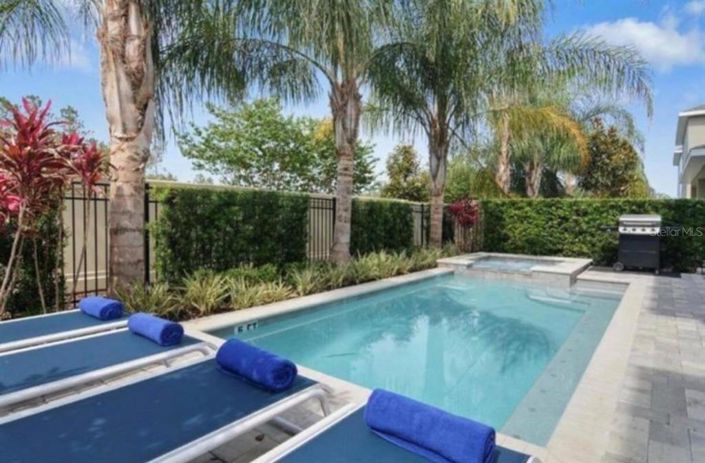 Image No.2-8 Bed House for sale