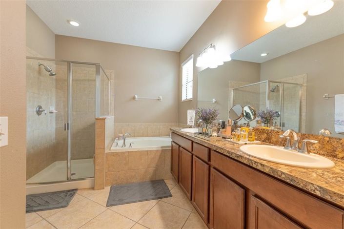 Image No.13-4 Bed House for sale