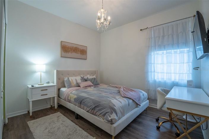 Image No.16-4 Bed House for sale