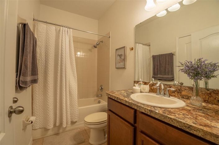 Image No.17-4 Bed House for sale