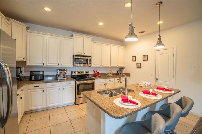 Image No.8-4 Bed House for sale