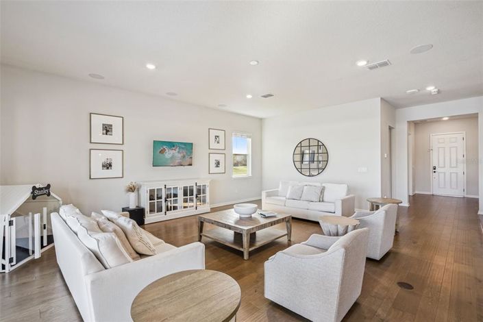 Image No.14-4 Bed House for sale