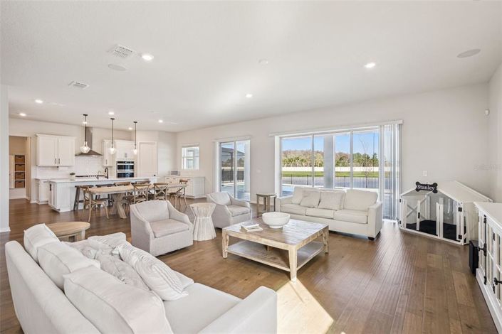 Image No.17-4 Bed House for sale