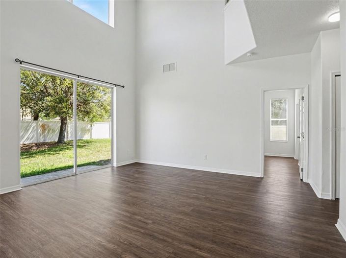 Image No.5-5 Bed House for sale