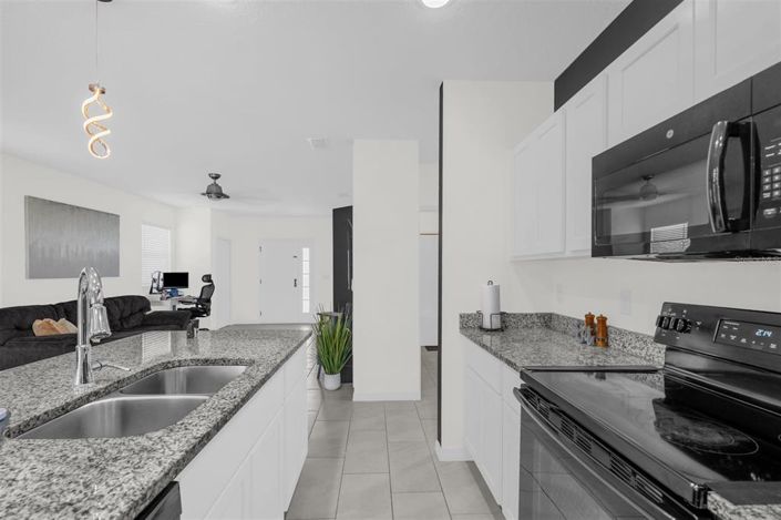 Image No.10-3 Bed House for sale