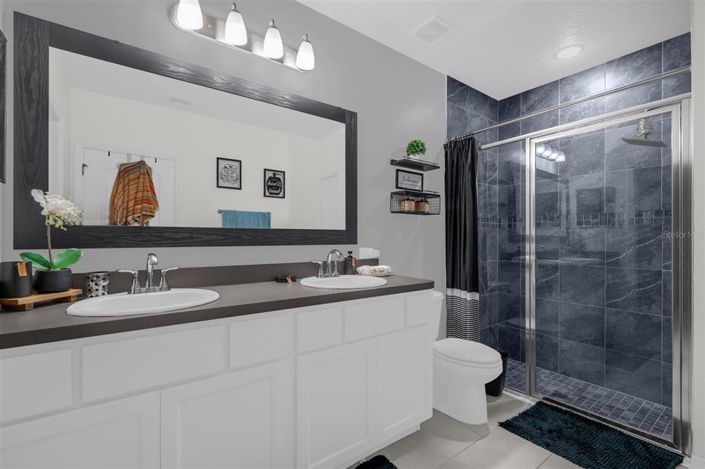 Image No.13-3 Bed House for sale