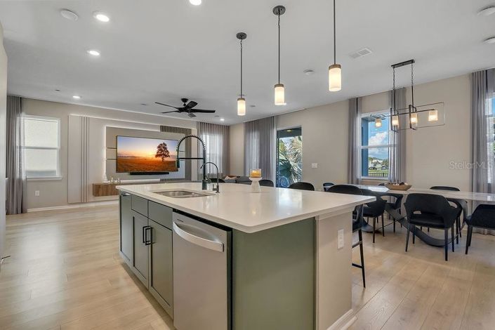 Image No.28-4 Bed House for sale