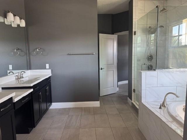 Image No.12-4 Bed House for sale