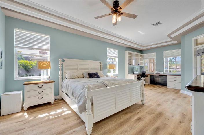 Image No.18-5 Bed House for sale