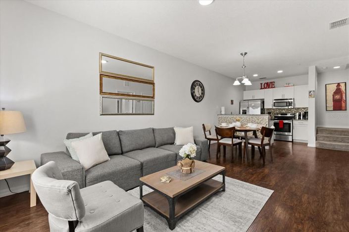 Image No.4-3 Bed Townhouse for sale