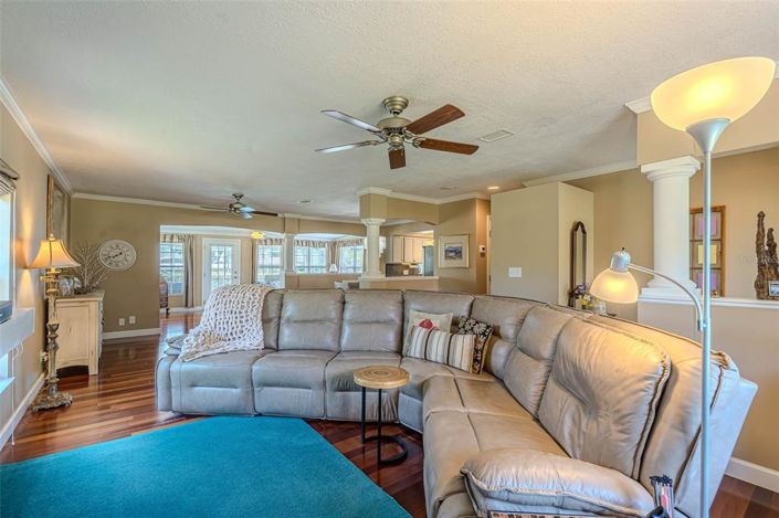 Image No.19-2 Bed House for sale