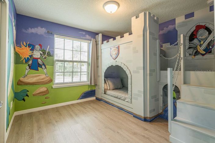 Image No.23-5 Bed Apartment for sale