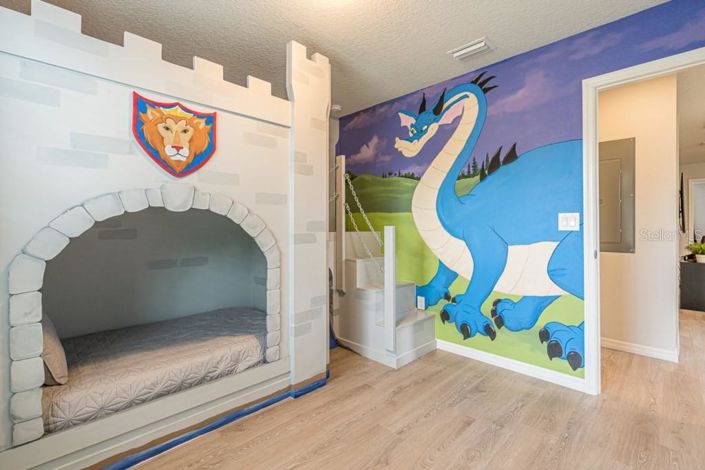 Image No.24-5 Bed Apartment for sale