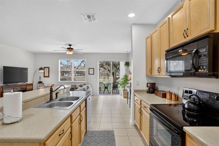 Image No.6-3 Bed Townhouse for sale