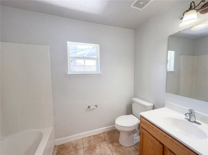 Image No.19-4 Bed House for sale