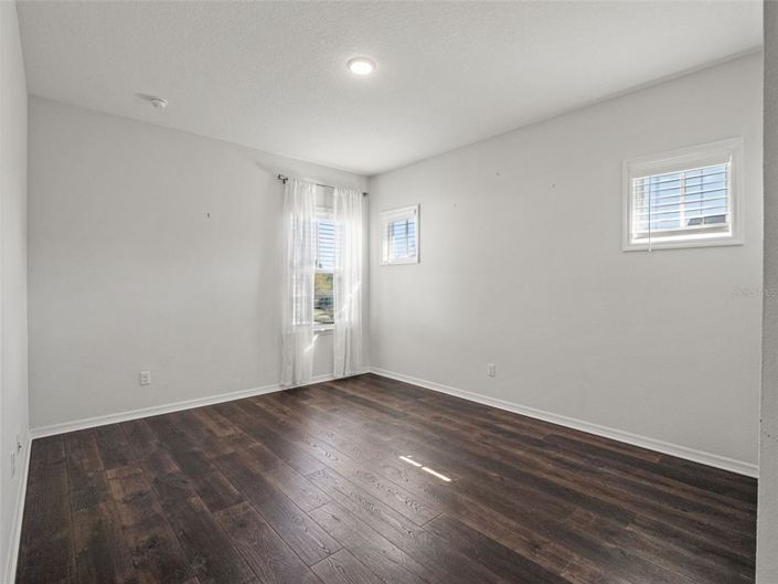 Image No.39-5 Bed House for sale