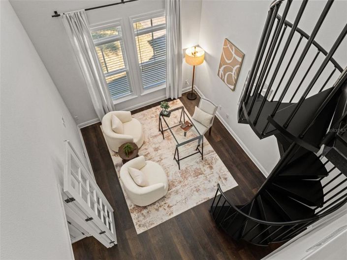 Image No.8-5 Bed House for sale