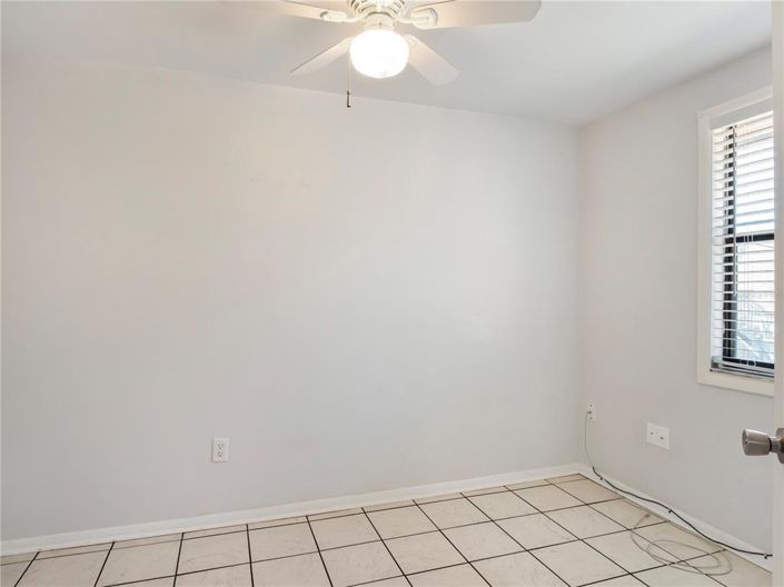 Image No.12-Appartement de 2 chambres à vendre à Saint John