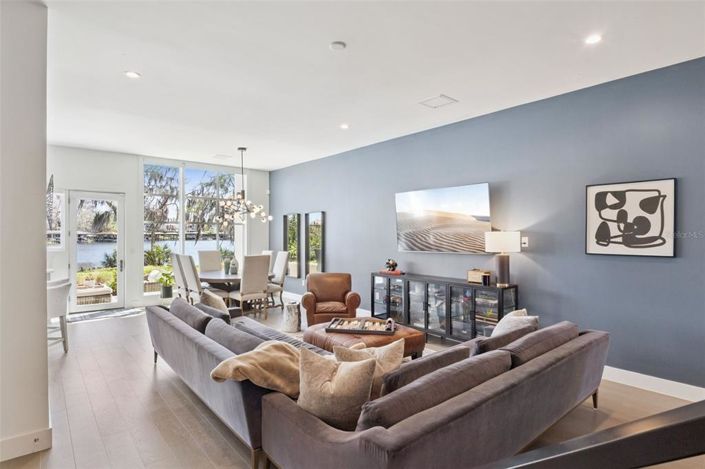 Image No.2-Maison de ville de 3 chambres à vendre à Saint John