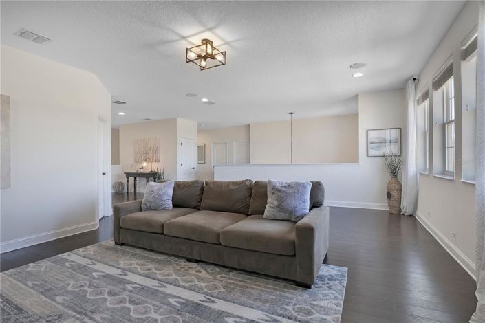 Image No.25-4 Bed House for sale