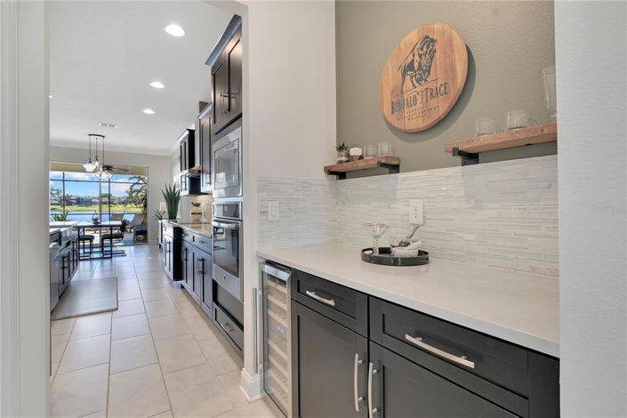 Image No.8-4 Bed House for sale