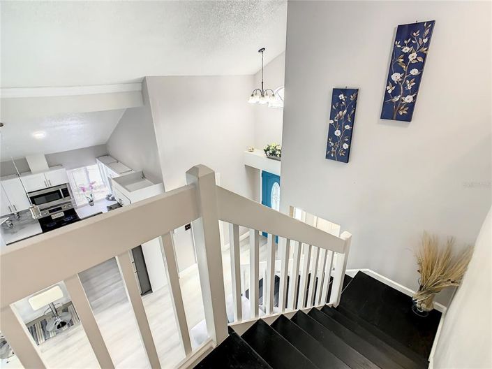 Image No.22-6 Bed House for sale