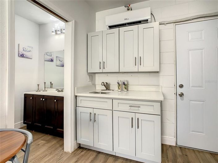 Image No.40-6 Bed House for sale