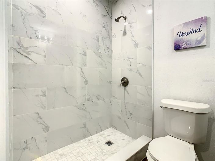 Image No.43-6 Bed House for sale