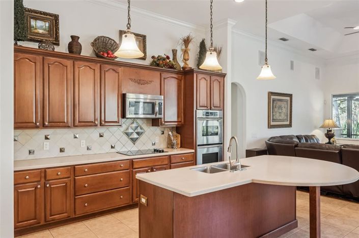 Image No.12-5 Bed House for sale