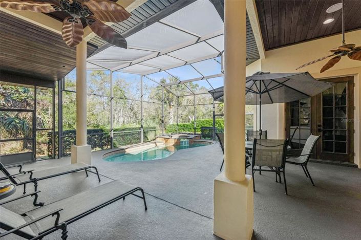 Image No.30-5 Bed House for sale