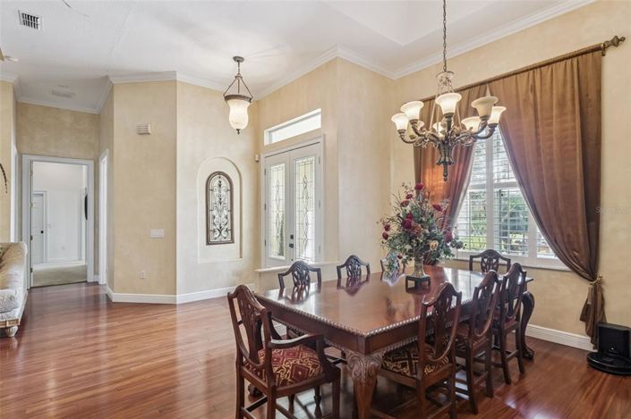 Image No.6-5 Bed House for sale