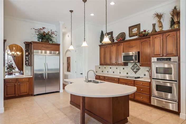 Image No.9-5 Bed House for sale