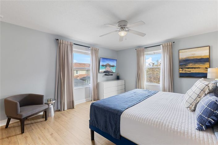 Image No.38-5 Bed House for sale