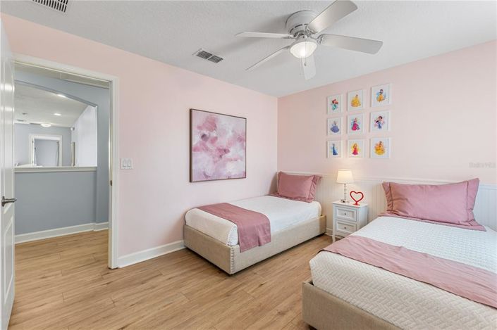 Image No.44-5 Bed House for sale