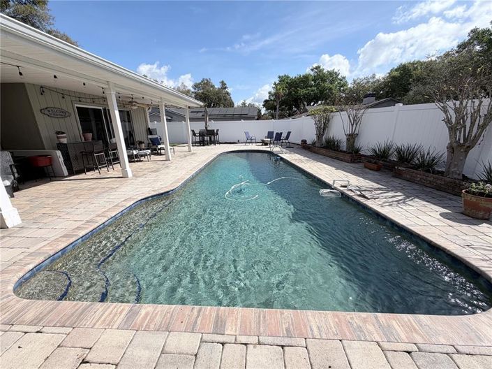 Image No.2-4 Bed House for sale