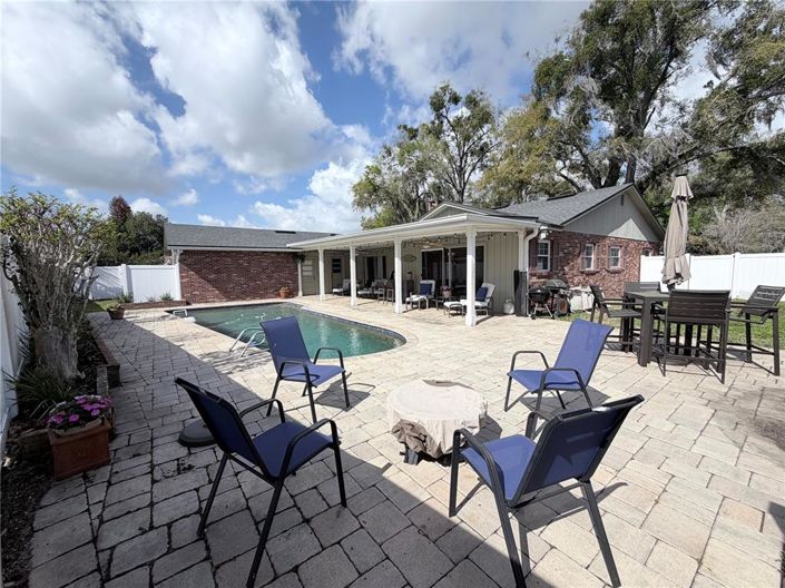 Image No.20-4 Bed House for sale