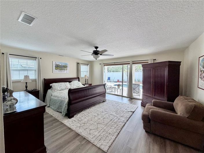 Image No.9-4 Bed House for sale