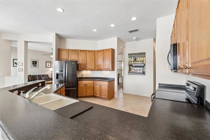 Image No.17-3 Bed House for sale