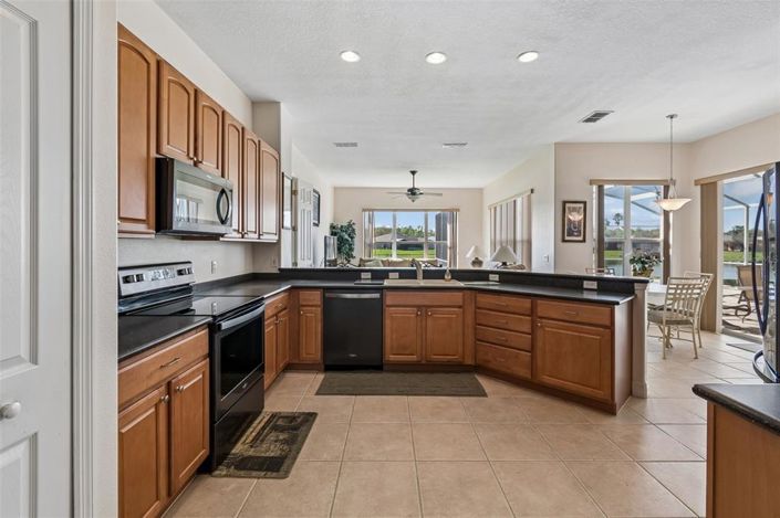 Image No.20-3 Bed House for sale