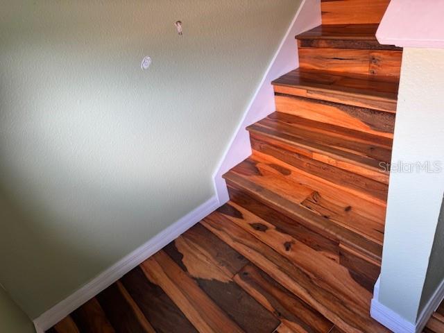 Image No.14-5 Bed House for sale