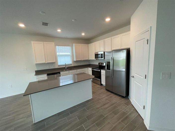 Image No.12-4 Bed House for sale