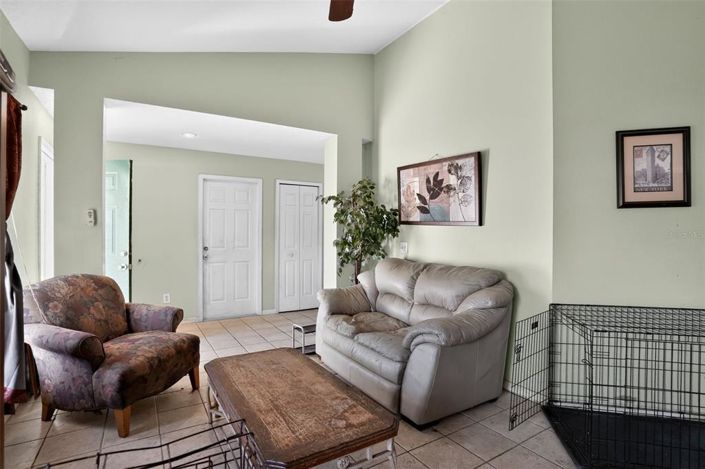 Image No.12-3 Bed House for sale