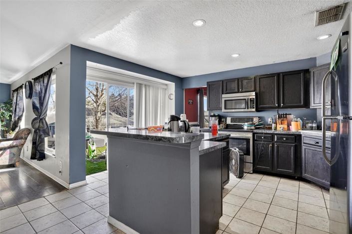 Image No.14-3 Bed House for sale