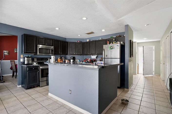 Image No.16-3 Bed House for sale