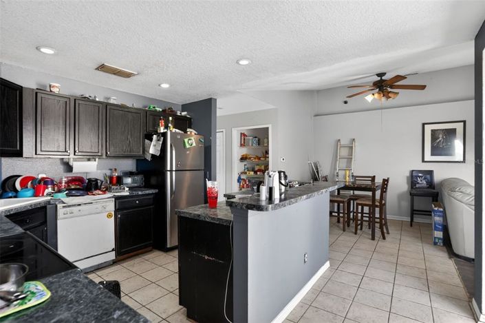 Image No.17-3 Bed House for sale