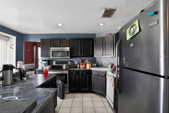 Image No.18-3 Bed House for sale